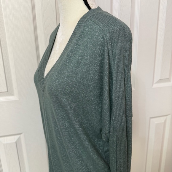 Buffalo David Bitton Green Ribbed V Neck Long Sleeve Sweater Size M #2157 - Picture 5 of 12